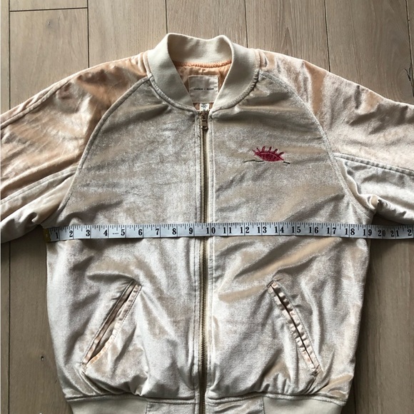 Urban Outfitters Silence & Noise Mermaid Embroidered Velour Bomber Jacket Size M - Picture 4 of 11